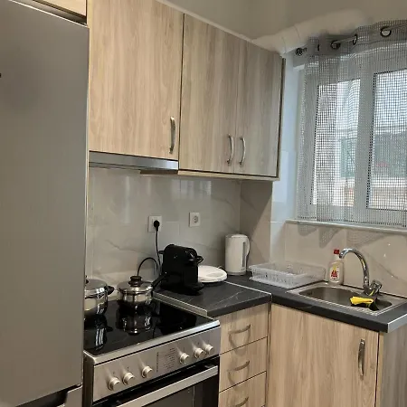 Adelais Cozy, Renovated Near Metro Appartamento Pireo